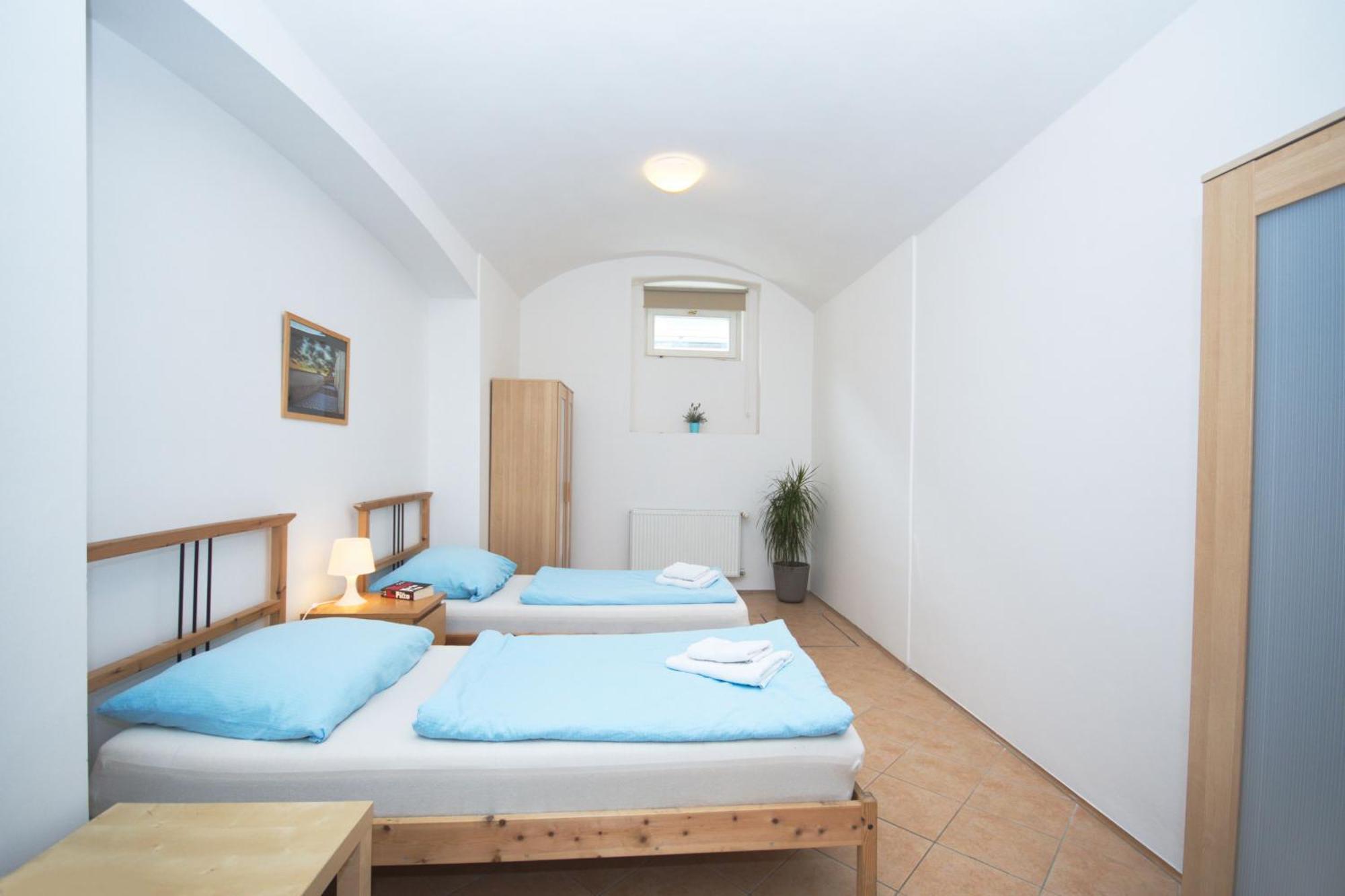 Residence Kostnicke Square Прага Экстерьер фото