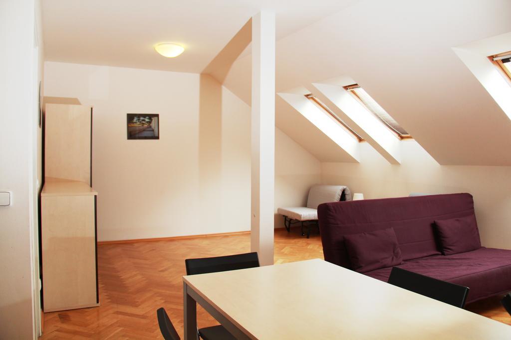 Residence Kostnicke Square Прага Экстерьер фото
