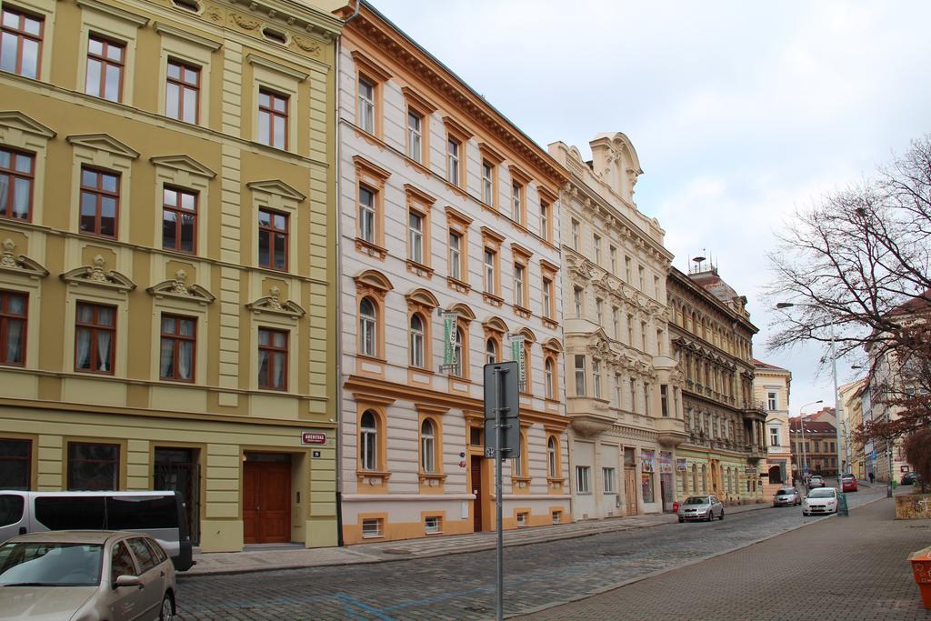 Residence Kostnicke Square Прага Экстерьер фото