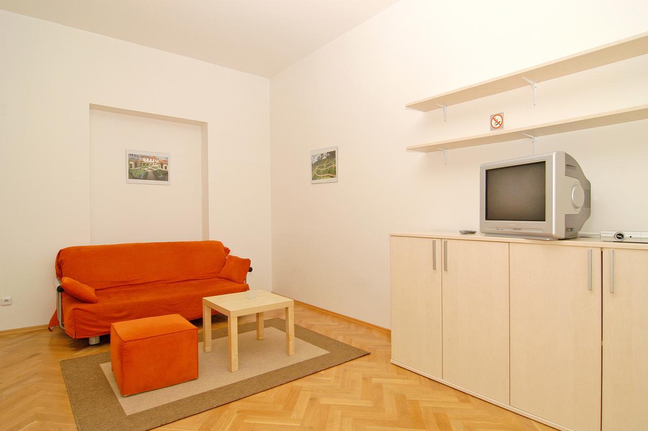 Residence Kostnicke Square Прага Экстерьер фото