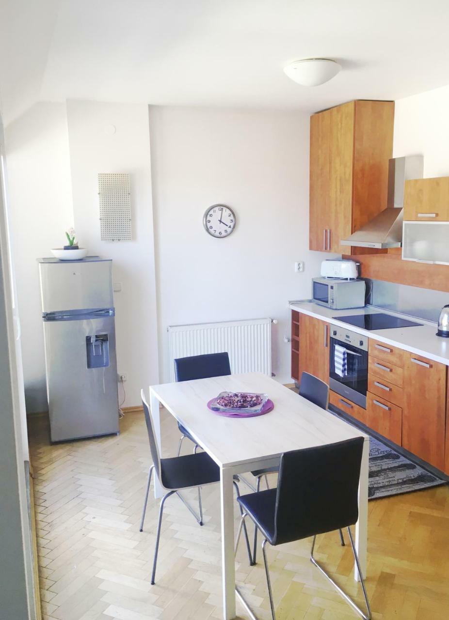 Residence Kostnicke Square Прага Экстерьер фото